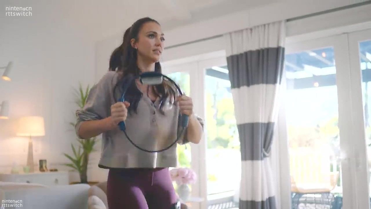 杰西卡阿尔芭出演Switch广告 性感女神玩《健身环》